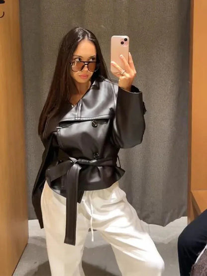 Dames Lerenjas Kort Model met Brede Reverskraag en Tailleriem