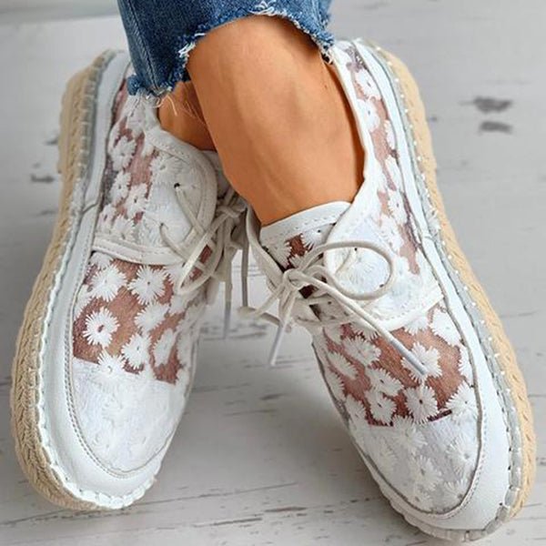 Breathable Women's Lace-Up Shoes with Floral Lace