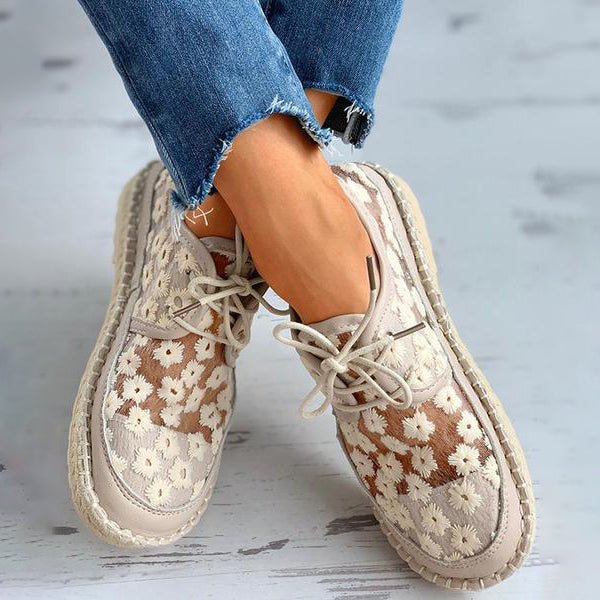 Breathable Women's Lace-Up Shoes with Floral Lace