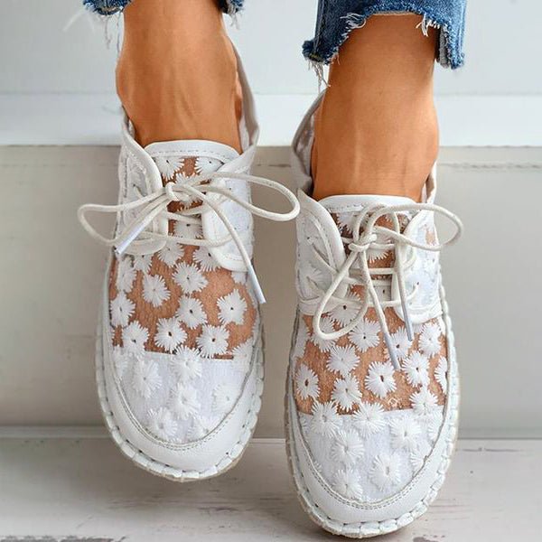 Breathable Women's Lace-Up Shoes with Floral Lace