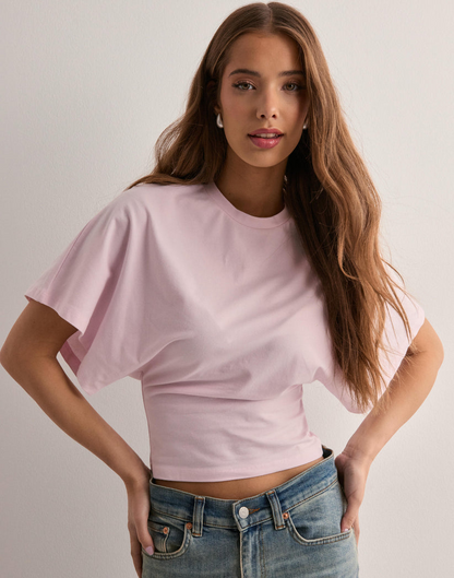 Femke - Trendy T-shirt met wijde mouwen