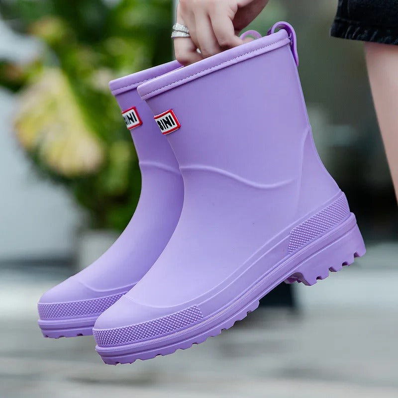 Trendy Waterdichte Halfhoge Regenlaarzen Met Antislip Zool Voor Vrouwen