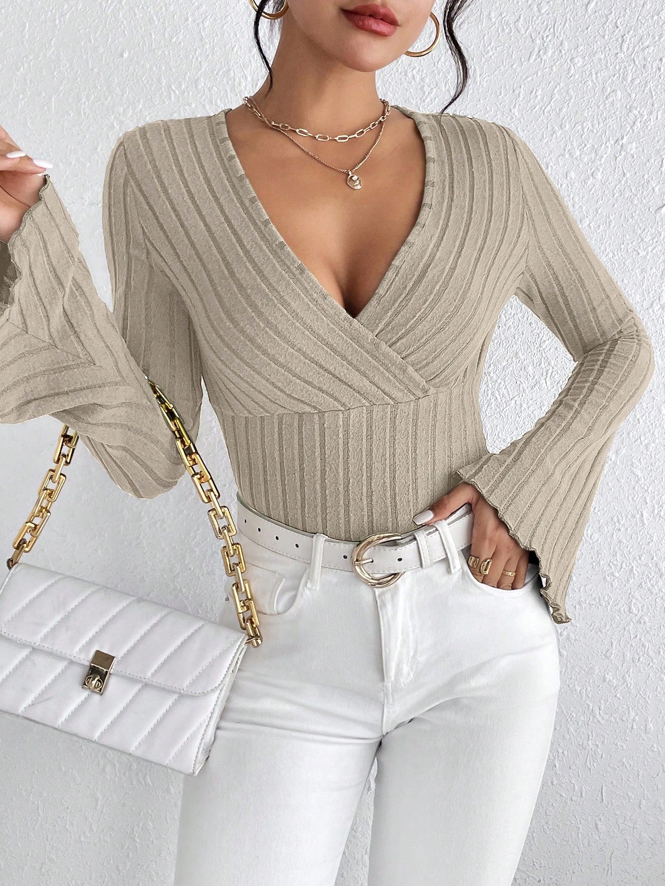 Leona - Chique top met lange mouwen en V-hals