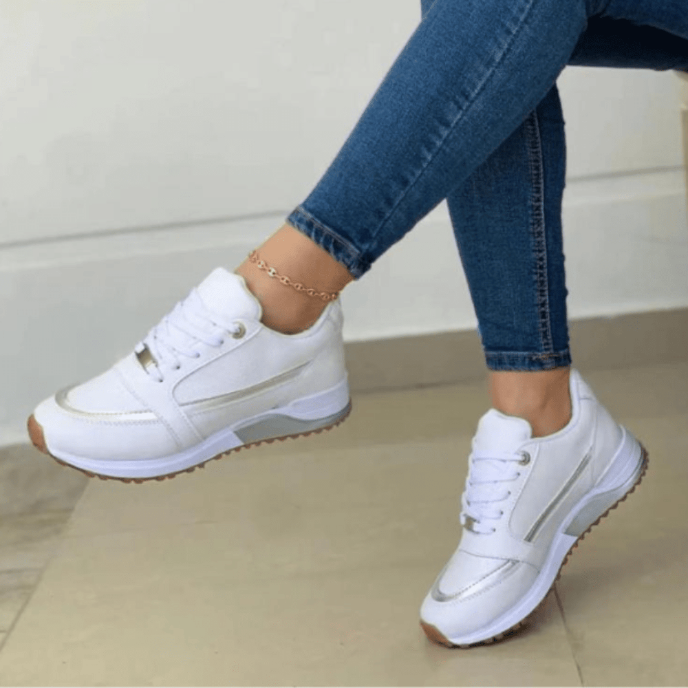 Wygodne damskie sneakersy z sznurowadłami i grubą podeszwą